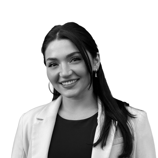 Sarahs headshot